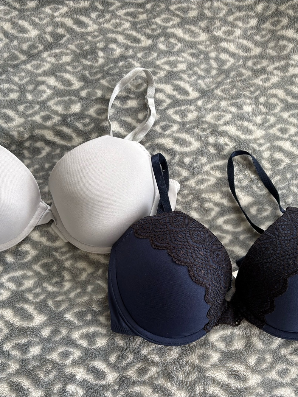 Maidenform Light Grey/blue & Navy Lace-Trimmed Push-Up Bra Duo